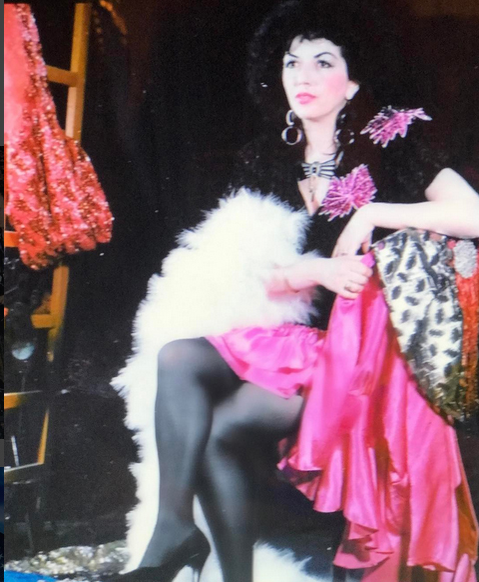 CARMEN HARRA, în urmă cu 27 de ani! Uite ce ţinute provocatoare purta
