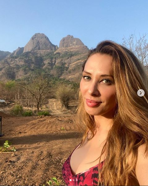 Cu lacrimi în ochi, Iulia Vântur a vorbit despre nunta cu Salman Khan: “Să îți petreci viața cu cineva…”