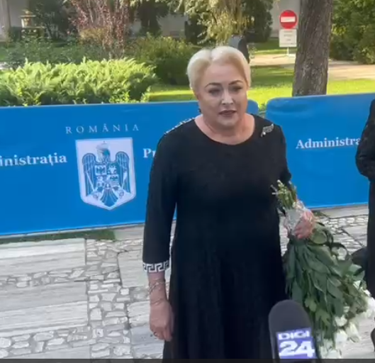 Cum a apărut Viorica Dăncilă la priveghiul lui Ion Iliescu? Toate privirile s-au întors către ea