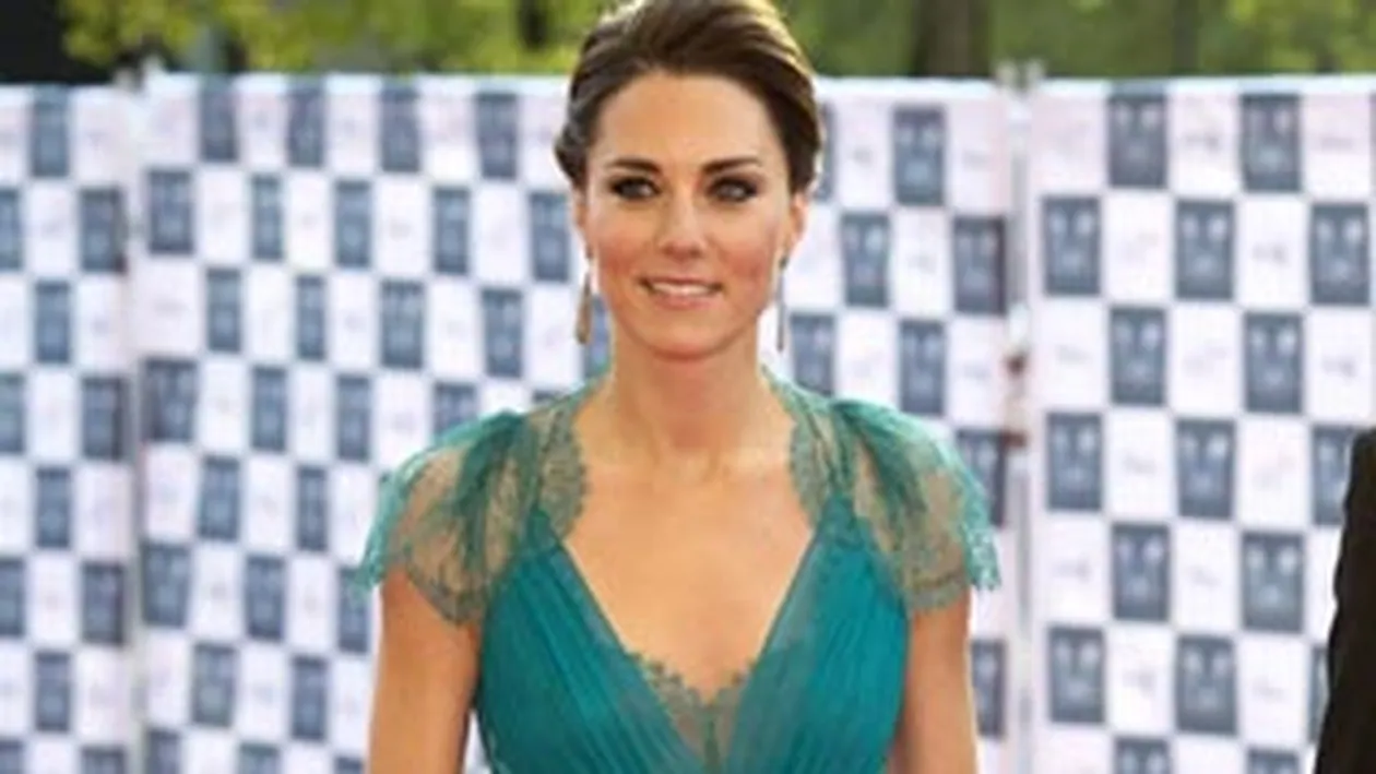 Ducesa Kate Middleton si-a luat haine de 35.000 de lire sterline