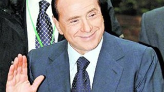 Silvio Berlusconi si-a spart capul dupa ce a cazut la dus