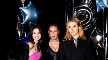 Cum arată rochia de 11.000 de euro purtată de Selena Gomez? A strălucit la un eveniment