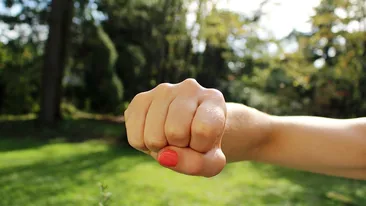 Tunisian, bătut de 3 românce în Italia! Ce a încercat bărbatul să-i facă uneia dintre ele