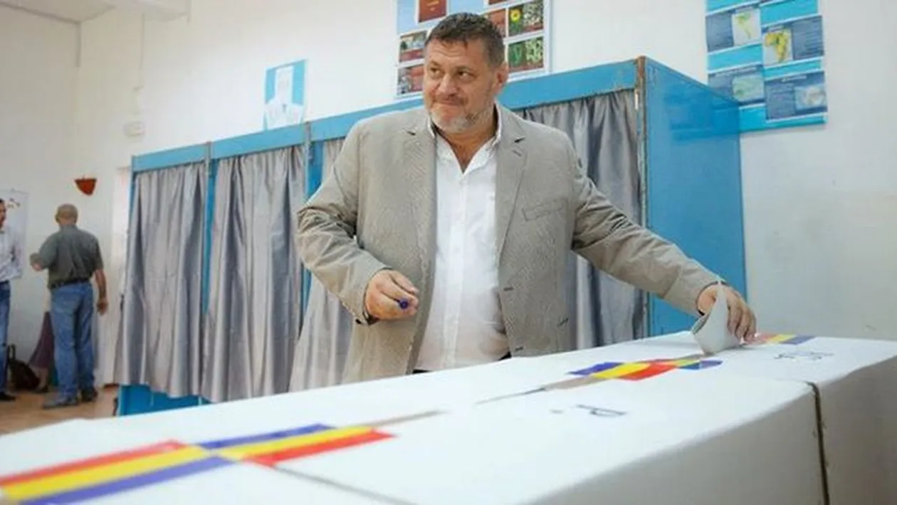 Adio, dar ramai cu mine! Poteras si-a aniversat nunta de argint cu sotia de care a divortat! Vezi cum e posibil!