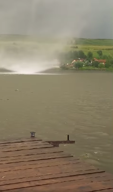Tornada de pe lacul Martinești/ Sursa foto: Facebook