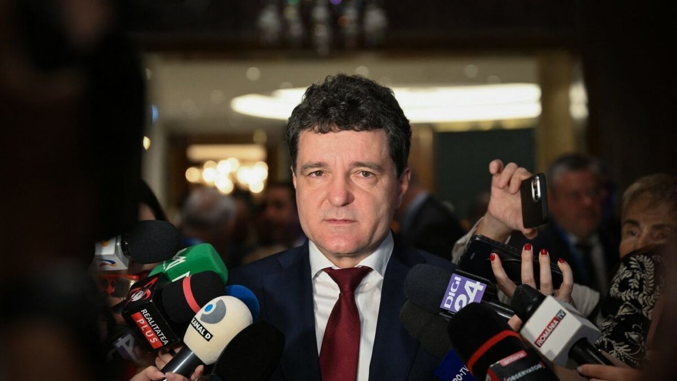 Nicușor Dan și-a dat demisia de la primărie. Cine i-a luat locul