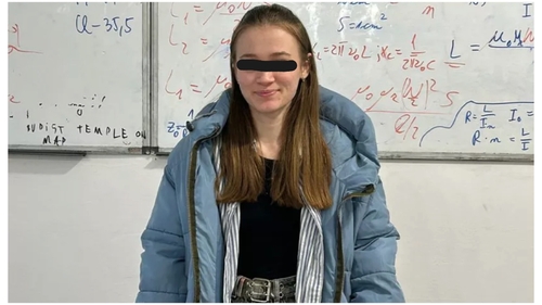 Povestea Feliciei, eleva care n-a pășit niciodată într-o sală de clasă, dar a luat cea mai mare notă la Evaluarea Națională