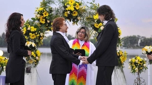 “Gay-ii de la PRO TV” au avut nunta în România acum cinci ani, dar s-au stabilit în Spania. Ce părere au despre referendum