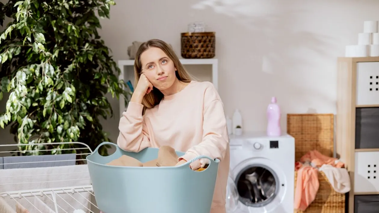 (P) Cele mai frecvente greșeli de spălare care strică hainele