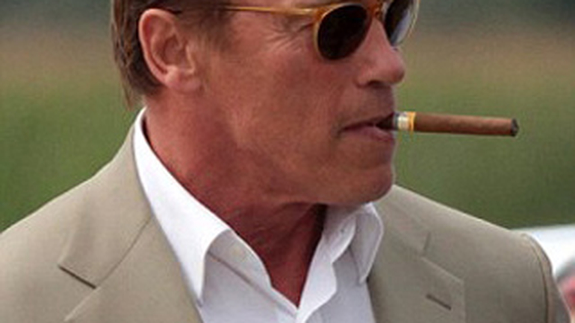 Arnold Schwarzenegger, homosexual? Vezi ce i-a determinat pe parintii "Terminatorului" sa creada acest lucru!