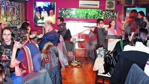 Fumatorii nu mai au loc in baruri si restaurante!