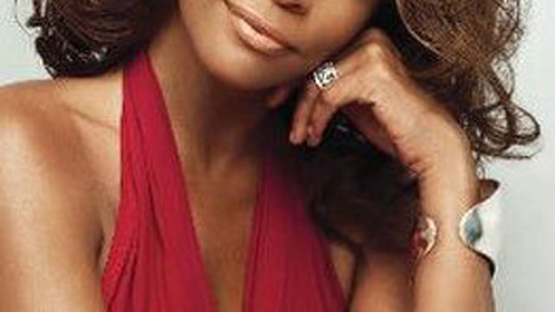 S-a aflat cauza mortii lui Whitney Houston! Vezi de ce a adormit artista in cada!