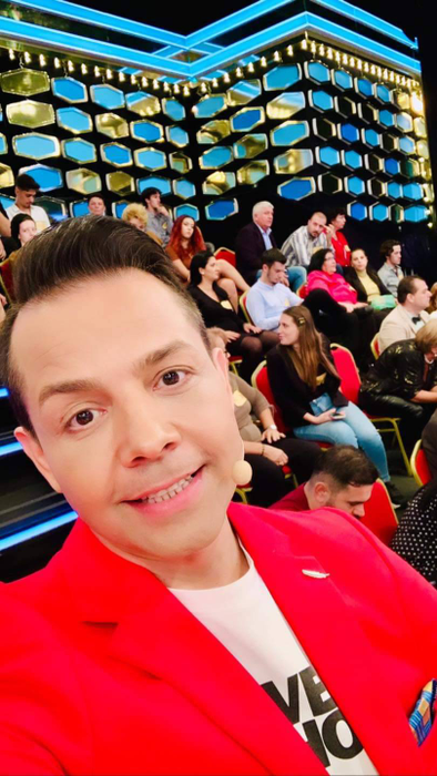 S-au dezlănțuit ultrașii din showbiz! Dan Bittman, Jean de la Craiova, Felicia Filip și Aurelian Temișan se duelează ca-n peluză: „Ori ai suflet de câine, te implici, ori, dacă nu, du-te în …..”