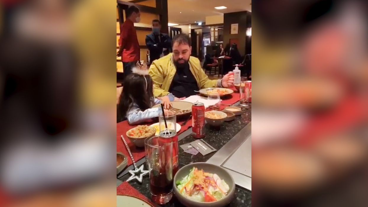 „Regele” Salam a luat cina cu familia și prietenii la cel mai tare restaurant japonez din București