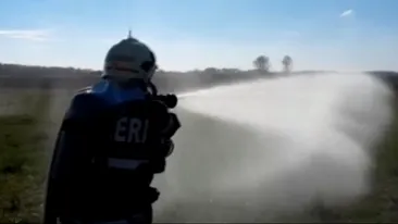Pericol de EXPLOZIE lângă Galaţi! Toţi localnicii au fost evacuaţi, iar pompierii intervin de urgenţă