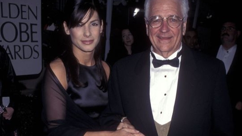 Sandra Bullock este în doliu. Tatăl actriței a murit!