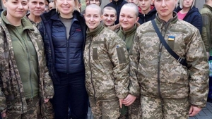 Femeile din armata ucraineană care au fost luate prizonieri de ruși au fost rase în cap: „Umilință, aroganță și dispreț”