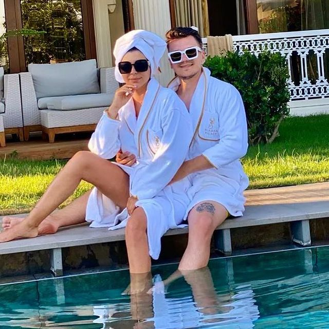 Andreea Tonciu: "Din cauza treburilor, mi-am anulat vacanța în Turcia" /Sursă foto: Instagram.com