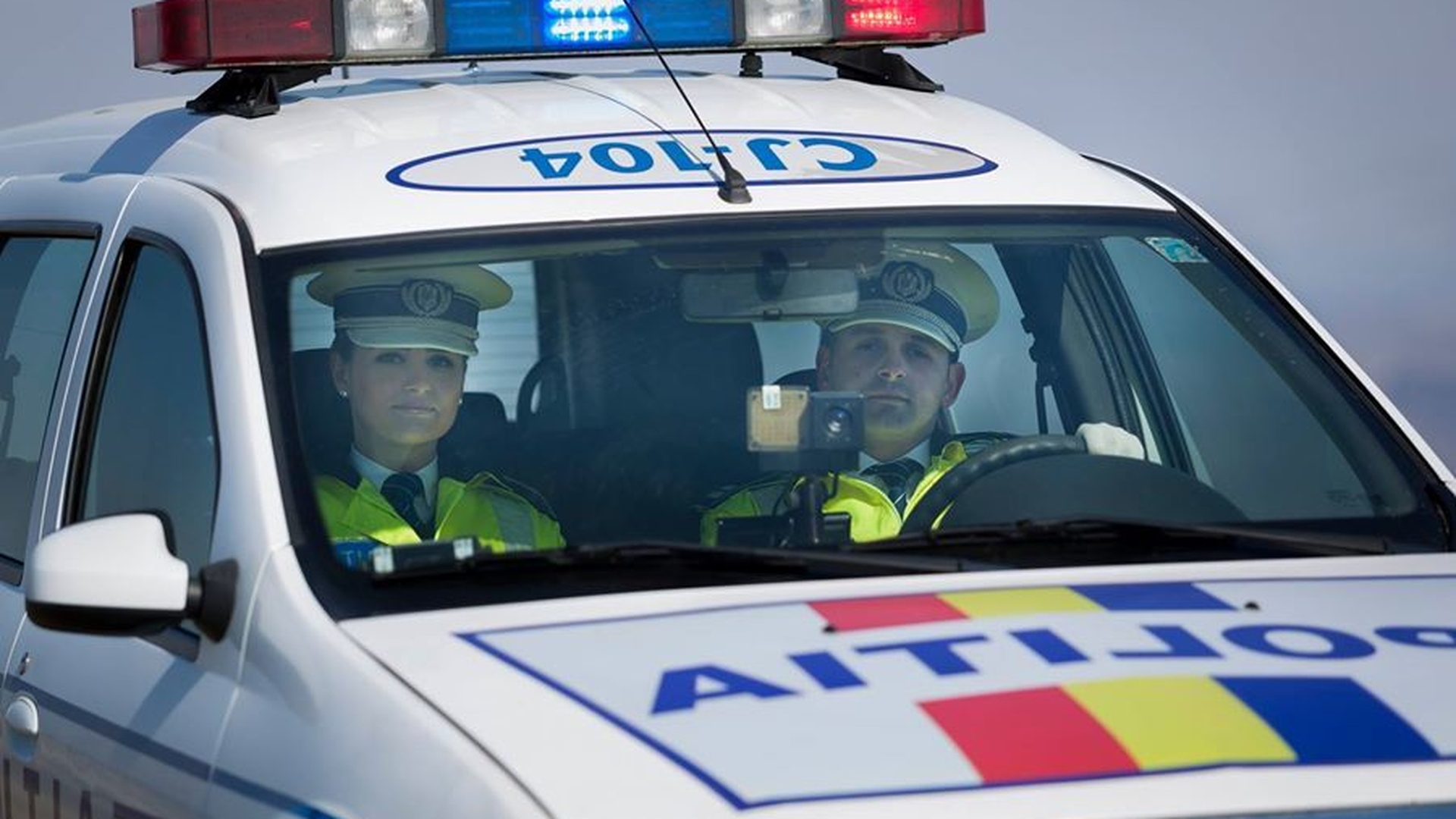 Salariile poliţiştilor au scăzut! Explicaţiile oficiale ale ministrului Carmen Dan!