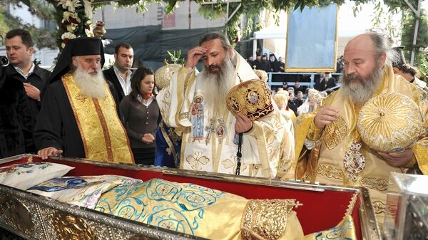 Ce minuni a făcut Sfânta Cuvioasa Parascheva