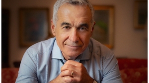 Ce mașină conduce Călin Georgescu? Cât valorează autoturismul câștigătorului primului tur al alegerilor prezidențiale
