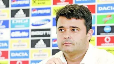 Ajutat de groparul valizei