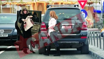 Romanita, la mall cu fiul ei