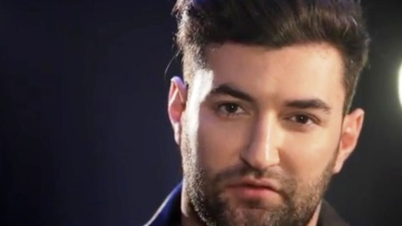 Ar putea sa isi cumpere zece masini din castigurile pe o luna! Vezi aici cat "produce" Smiley si cine are grija de averea lui!