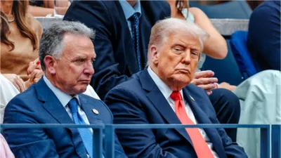 Ceasuri Rolex, lingouri de aur și o diplomație „decimată din interior”. Cum funcționează politica externă a Americii în era Trump 2.0