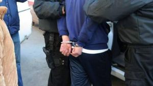 Polițiști bătuți cu furca și amenințați cu moartea în Prahova