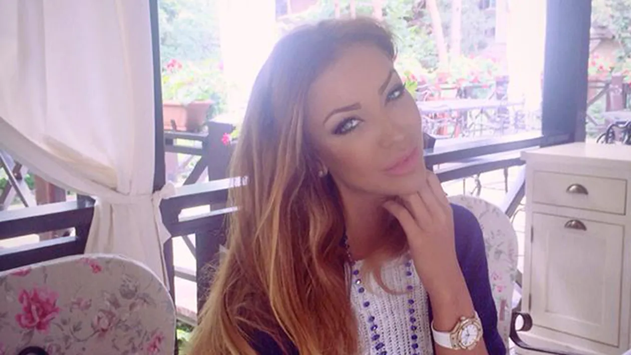 Ce blond, ce roscat? Schimbarea pe care si-a facut-o de data aceasta Bianca Dragusanu i-a dat pe spate pe toti!