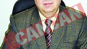 Seful Serviciului Permise Arges s-a intors la sotie