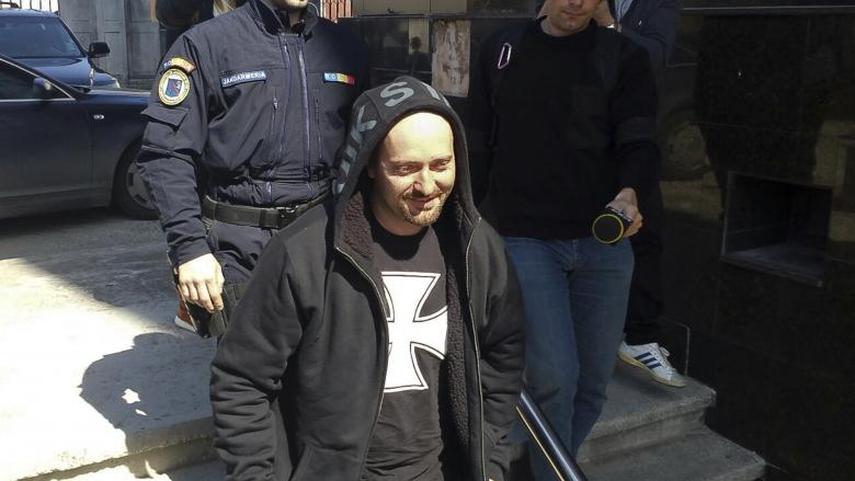 "Mi-a furat DIICOT-ul iarba". Cheloo recunoaște că s-a drogat.