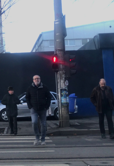 Florin Busuioc traversează pe roșu