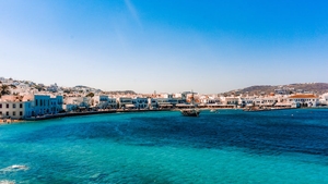 O româncă, vacanță de coșmar pe insula Mykonos din Grecia! Ce a pățit femeia: „Am ajuns în epoca de piatră. Toți te fură”