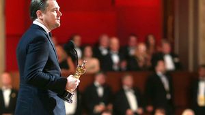 Celebrul LEONARDO DICAPRIO a rămas fără Oscar! Statueta i-a fost confiscată de autorităţi după ce...