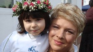 TEO TRANDAFIR, imagini emoţionante alături de fiica ei, în Ajun de Crăciun! "Am plâns în hohote..."