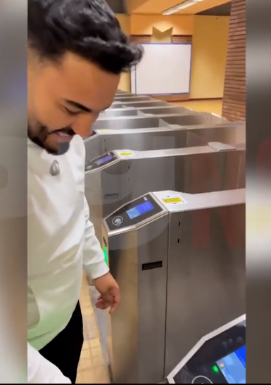 Jador și Bogdan Mocanu, așa cum nu i-ai văzut niciodată! Unde au fost surprinși cei doi: ”Asta e, s-a scumpit benzina…”