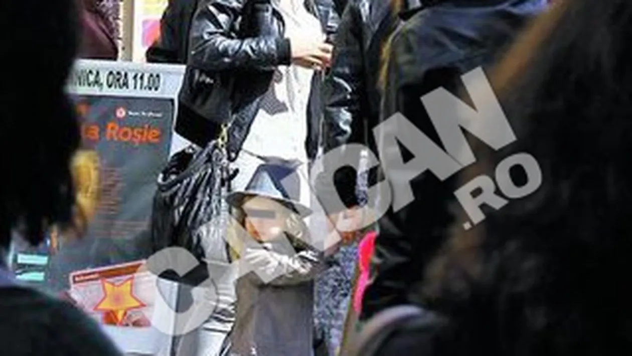 Andreea Banica si Lucian Mitrea au dat in mintea fiicei lor! S-au distrat ca la trei ani la Alba-ca-Zapada