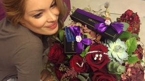 Valentina Pelinel şi fiul ei s-au sărbătorit ”la dublu”, dar mesajul de pe tort era cu totul şi cu totul neobişnuit. Îi era adresat lui...