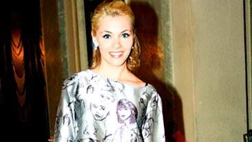 Andreea Patrascu, Sanziana Negru si Florina Marcuta au rochii la fel