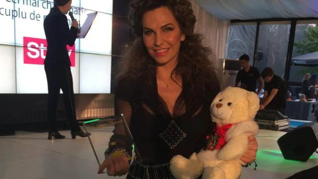 Imaginea de 10.000 de Like-uri intr-o singura ora! Baietelul Annei Lesko implineste doua luni! Uite cum sarbatoreste cantareata