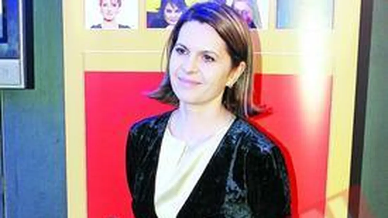 Cotrocenii, scosi din CV-ul Adrianei Saftoiu