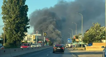 Incendiu la un depozit de anvelope din Bragadiru! A fost trimis mesaj RO-Alert