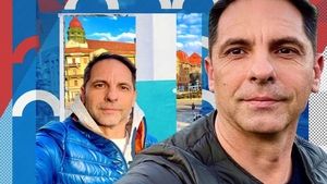 Dan Negru a străbătut țara de Crăciun, apoi a venit cadoul: ”Televiziunea română mi-a dat să beau, ăia, să citesc!”