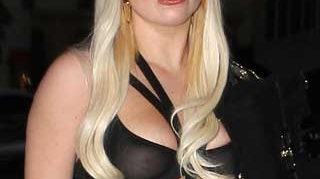 Lui Lady Gaga i s-a facut rau pe scena! Doua ambulante au venit imediat dupa finalul concertului