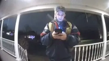 Un gest simplu al unui curier a ajuns la inimile a peste 300.000 de oameni într-un clip postat pe TikTok