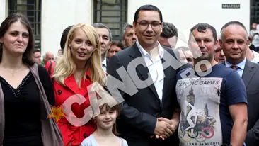 Victor Ponta le-a urat La multi ani! si o viata mai buna credinciosilor adunati la Manastirea Putna