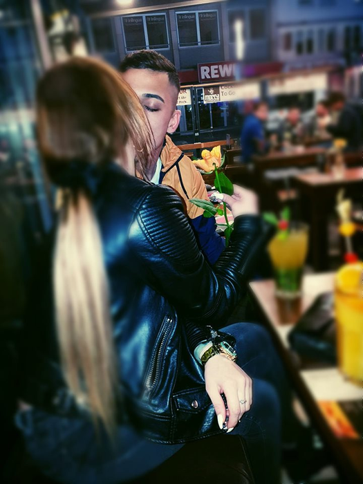 După ce l-a părăsit pe None de la Puterea dragostei, Loredana Chivu fuge cu un manelist celebru în Elveția. Cei doi vor face show în Ţara Cantoanelor!