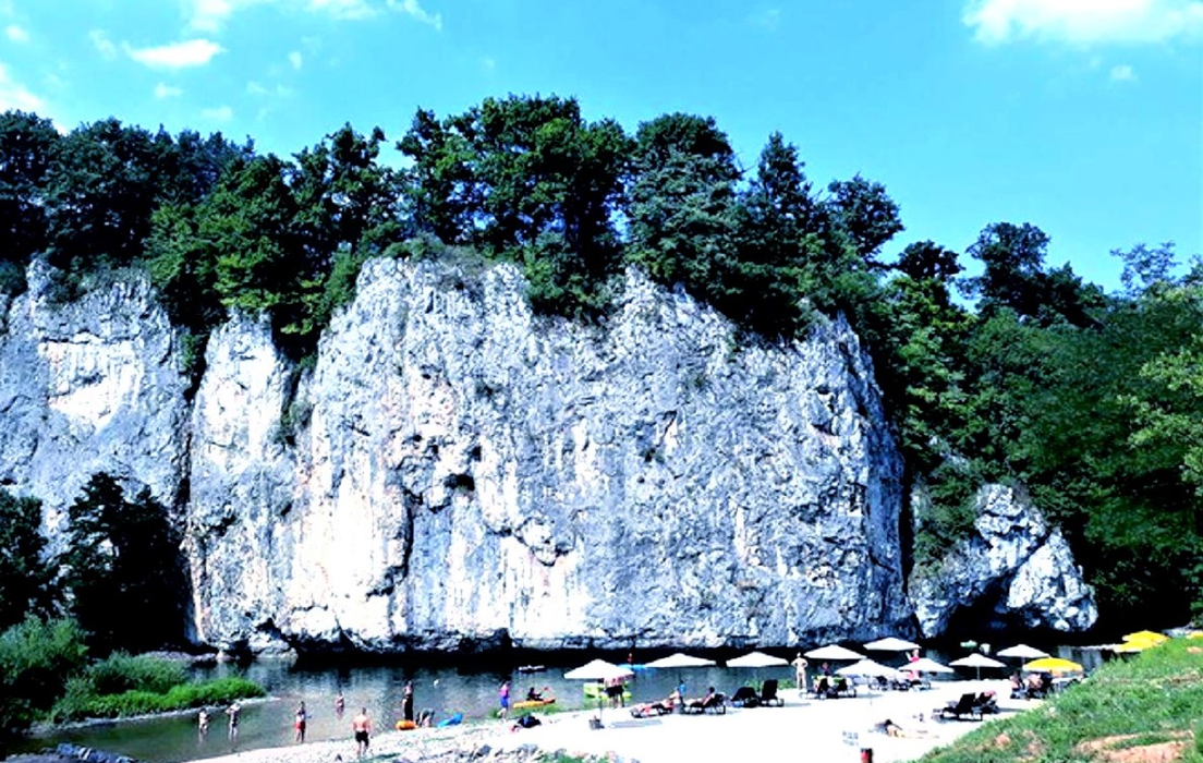 Plaja de la Șuncuiuș (Bihor), locul care seamănă cu peisajele din Thailanda (Foto: Facebook)